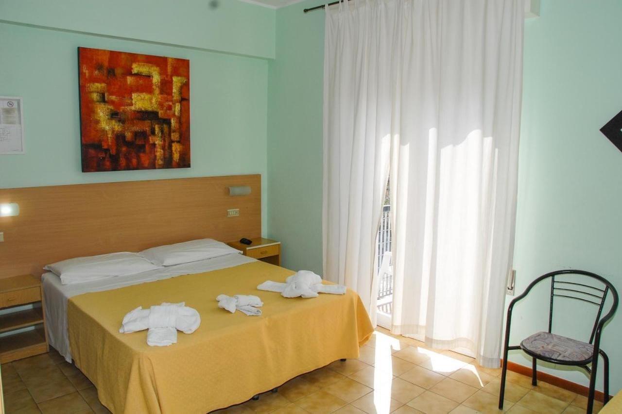 Hotel Marinella Rimini Exterior photo